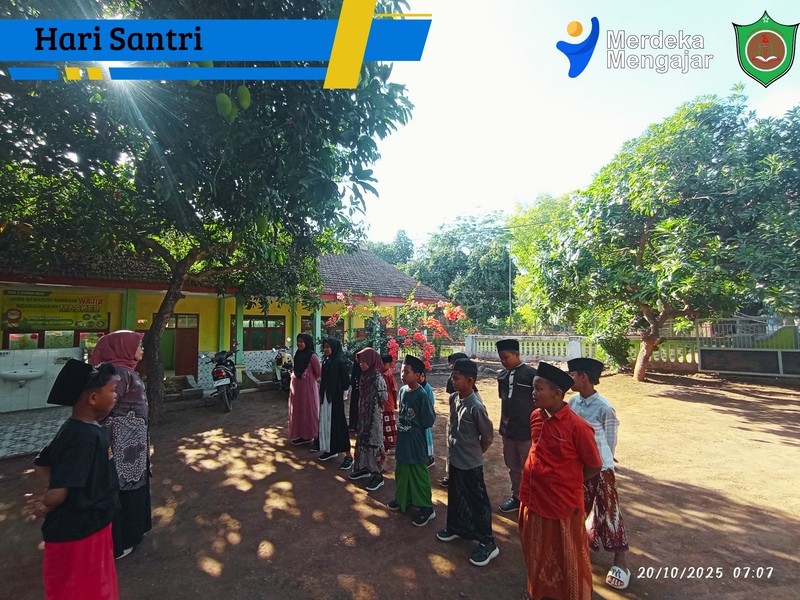 HARI SANTRI